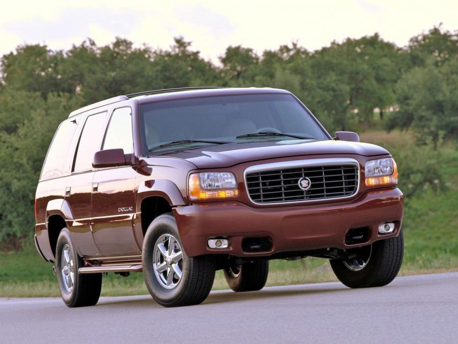  Cadillac Escalade 1999 года  (фото 33 из 40)
